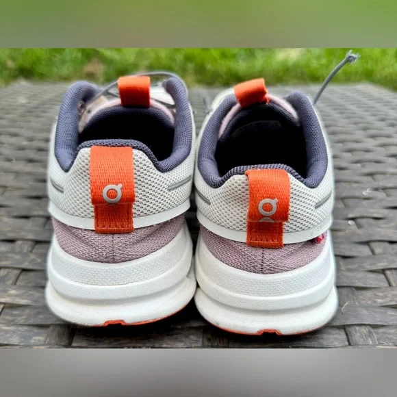 Youth On Cloud Sky Shoes - Picture 3 of 5